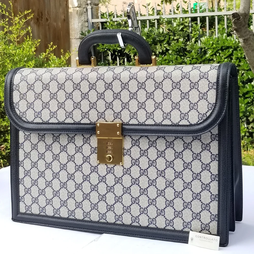 Gucci Vintage GG Navy Blue Briefcase Portfolio. UNISEX